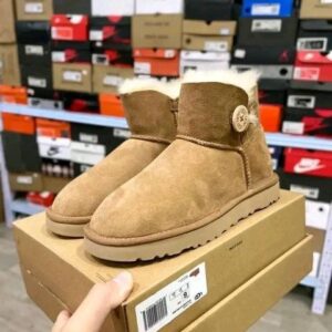 UGG shoes pallets